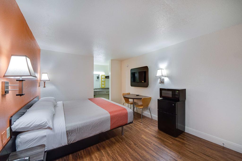 Americas Best Value Inn Сан-Антонио Экстерьер фото