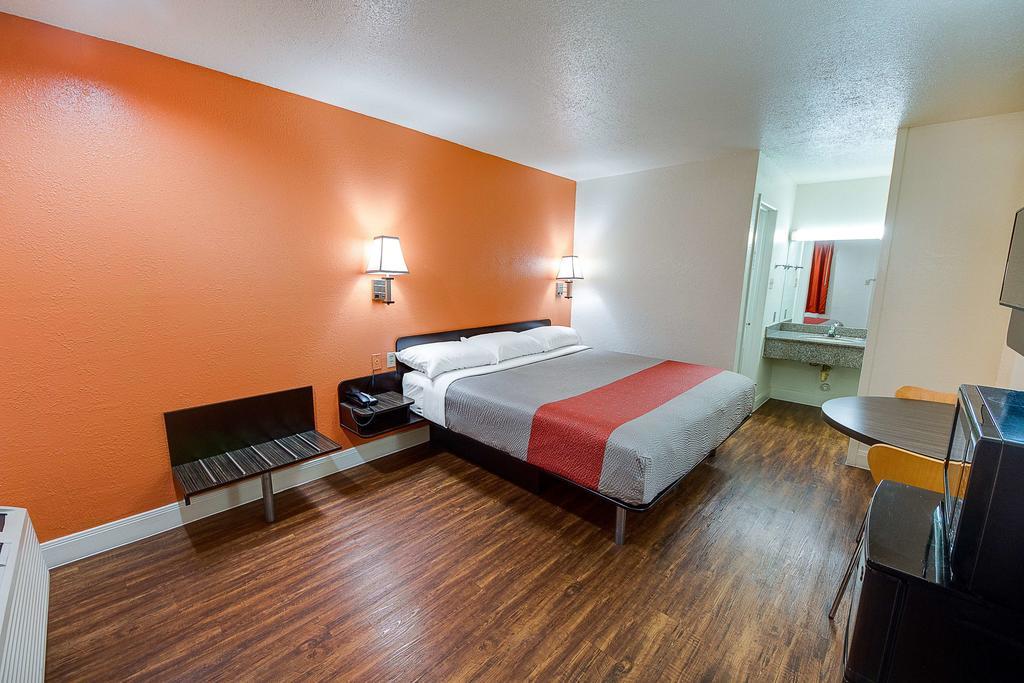 Americas Best Value Inn Сан-Антонио Экстерьер фото